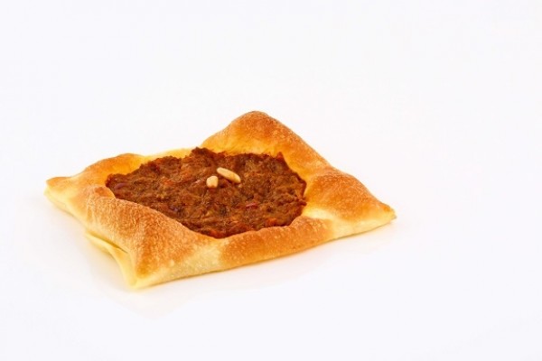 Lahm bi Ajeen / Sujuk